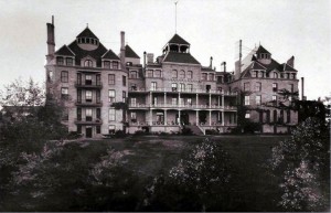 Crescent_Hotel,_Eureka_Springs,_Arkansas_-_circa_1890s