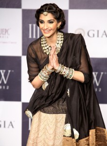 sonam makeup2