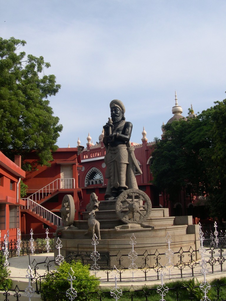 Manu Needhi Cholan Statue inside the Court.